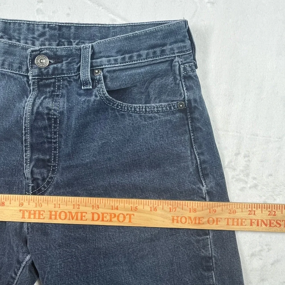 Levis step into